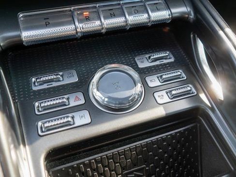 Used 2024 Lincoln Nautilus Reserve w/ Equipment Group 203A AWD/4WD image 40