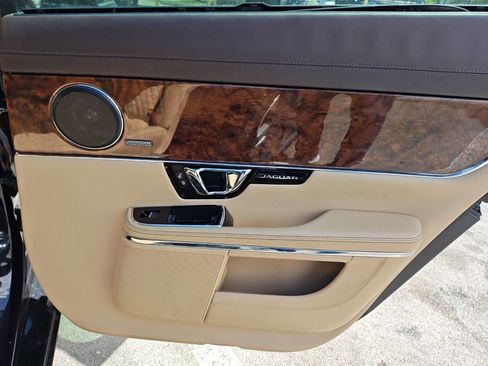 Used 2016 Jaguar XJ L Portfolio RWD image 43