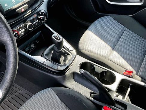 Used 2021 Kia Soul LX FWD image 15