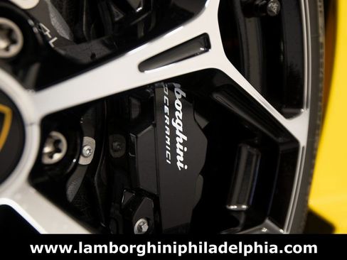 Used 2024 Lamborghini Revuelto image 46