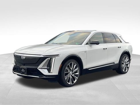 Used 2024 Cadillac Lyriq Luxury w/ Nappa Leather Package image 2