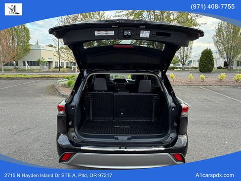Used 2021 Toyota Highlander Platinum AWD/4WD image 13