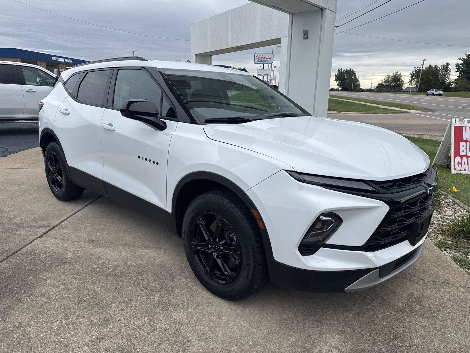 Used 2025 Chevrolet Blazer LT w/ Convenience Package FWD image 5