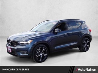 Used 2022 Volvo XC40 T5 R-Design AWD/4WD video 1