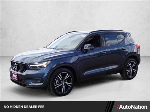Used 2022 Volvo XC40 T5 R-Design AWD/4WD image 1