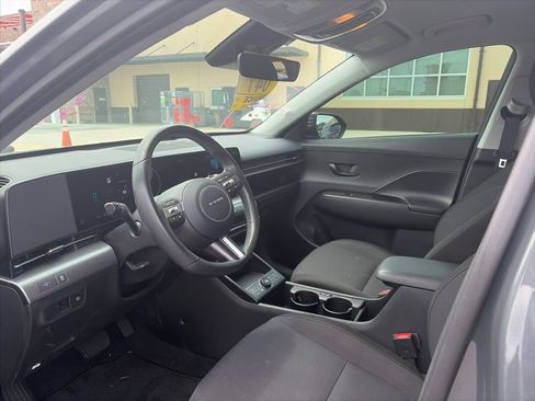 Used 2024 Hyundai Kona SEL FWD image 6