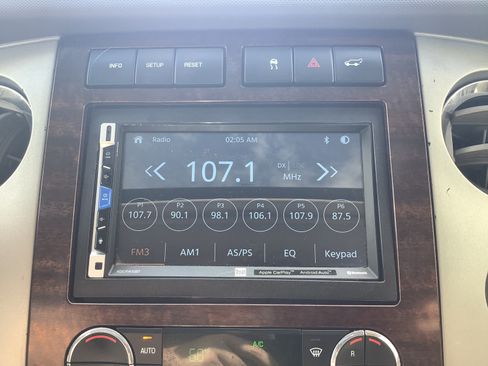 Used 2010 Ford Expedition Limited AWD/4WD image 15