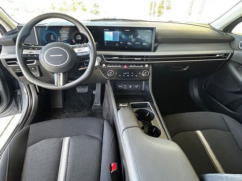 Used 2025 Hyundai Sonata SEL FWD image 18