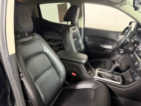 Used 2019 Chevrolet Colorado ZR2 w/ ZR2 Midnight Special Edition AWD/4WD image 13