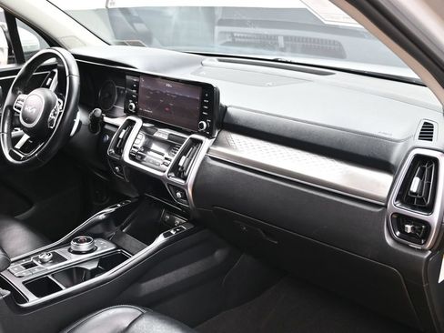 Used 2022 Kia Sorento S FWD image 38