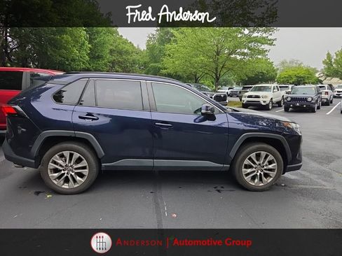 Used 2023 Toyota RAV4 XLE Premium FWD image 9