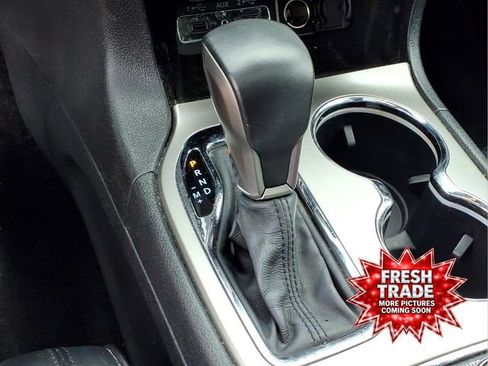 Used 2018 Jeep Grand Cherokee Overland AWD/4WD image 11