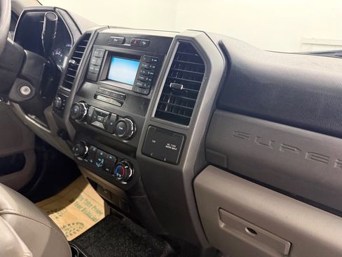 Used 2019 Ford F250 XL w/ Power Equipment Group image 25