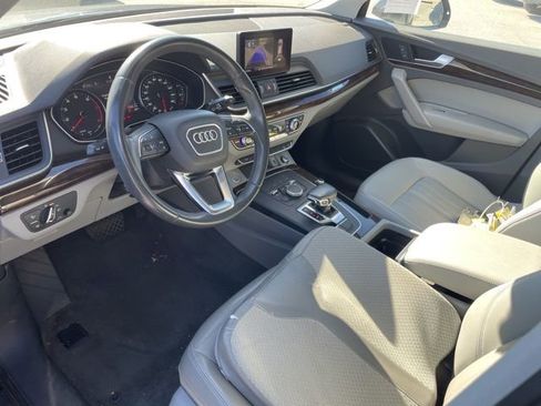 Used 2019 Audi Q5 2.0T Premium w/ Convenience Package image 5