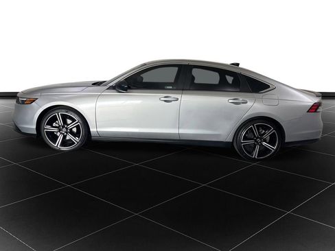 Used 2024 Honda Accord Sport image 2