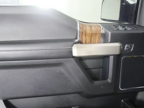 Used 2020 Ford F150 Lariat AWD/4WD image 11