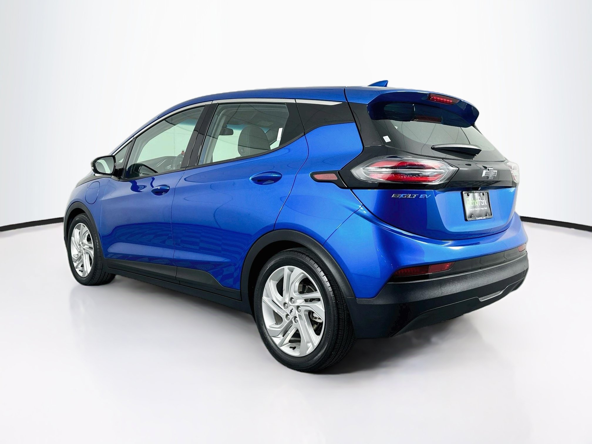 Used 2022 Chevrolet Bolt LT FWD image 5