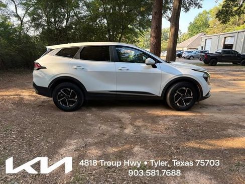Used 2023 Kia Sportage LX AWD/4WD image 11