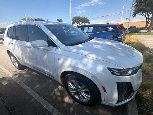 Used 2021 Cadillac XT6 Luxury FWD image 1