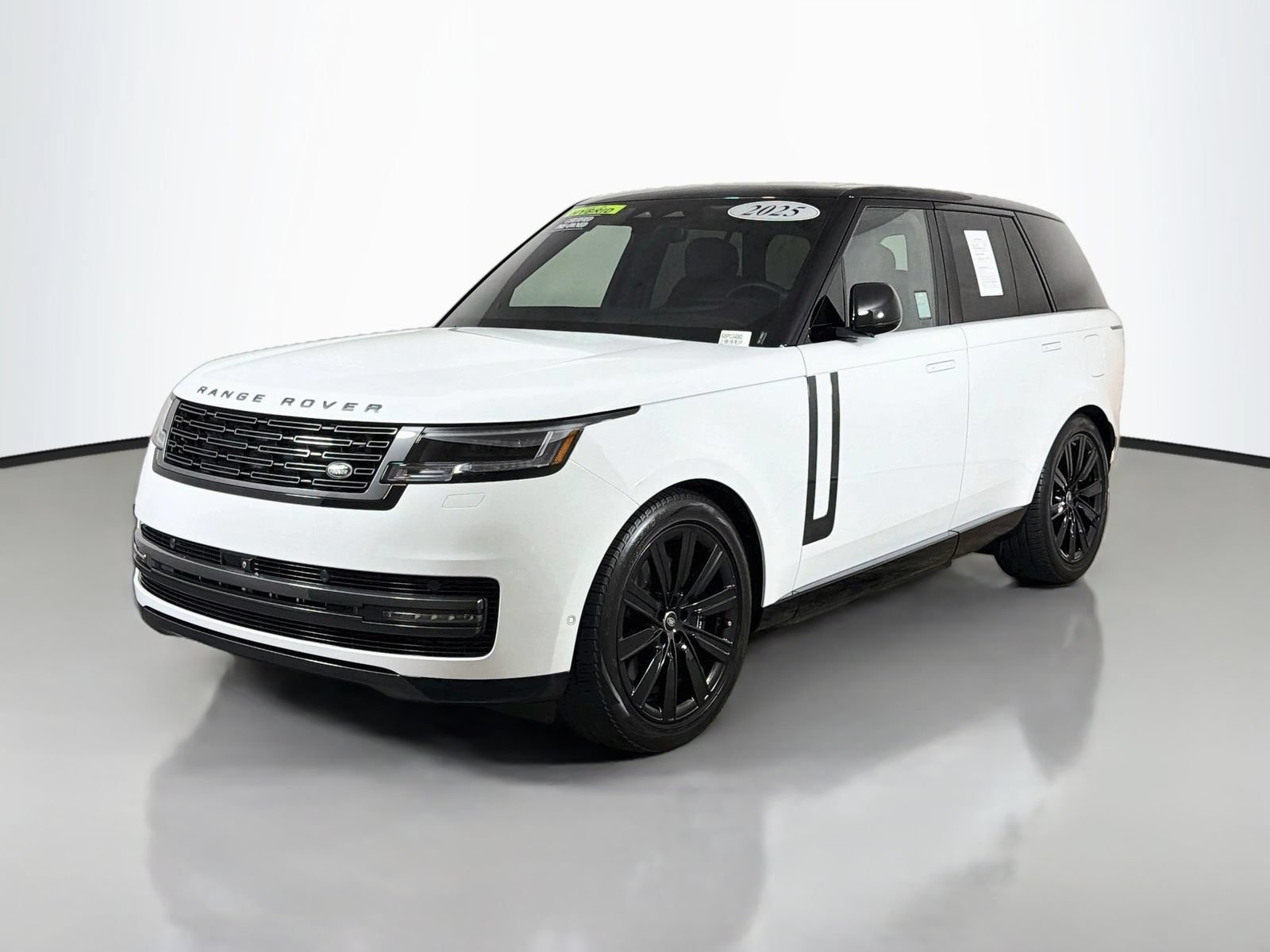 Certified 2025 Land Rover Range Rover SE AWD/4WD image 1