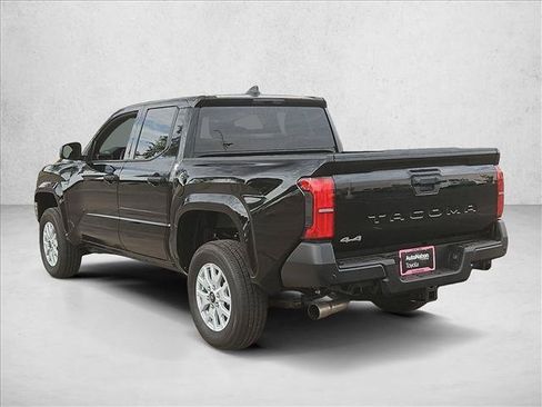 Certified 2026 Toyota Tacoma SR w/ SR Upgrade Package AWD/4WD image 8