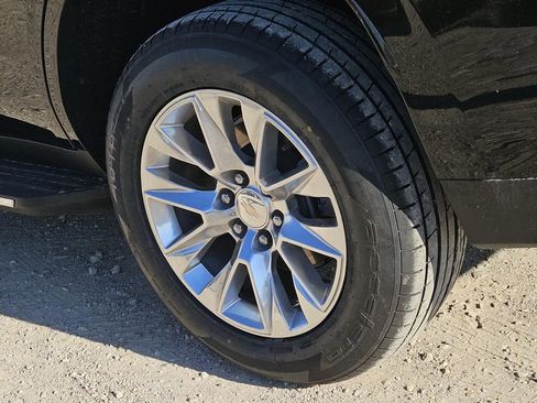 Used 2023 Chevrolet Tahoe Premier RWD image 8