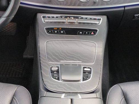 Used 2021 Mercedes-Benz E 350 Sedan image 18