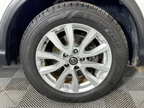 Used 2020 Nissan Rogue Sport SV image 31