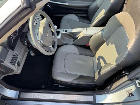 Used 2005 Chrysler Crossfire Limited RWD image 14
