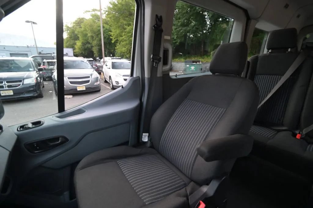 Used 2019 Ford Transit 350 XLT RWD image 31