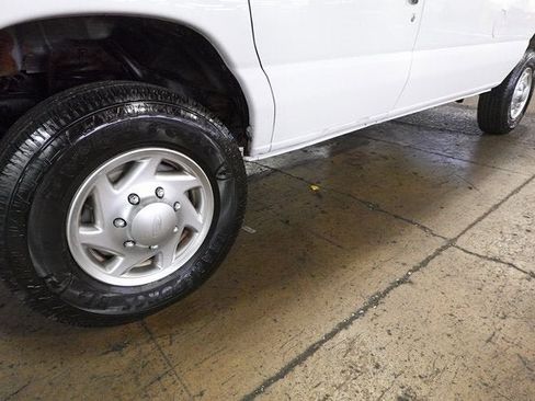 Used 2010 Ford E-350 and Econoline 350 Super Duty image 21