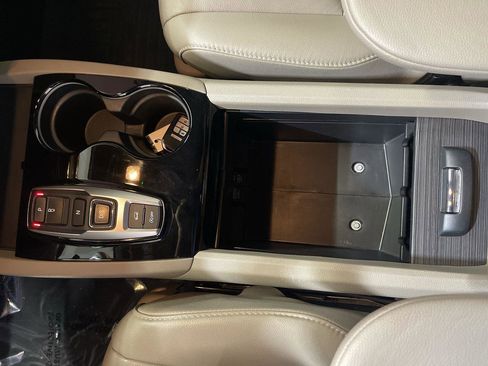 Certified 2022 Honda Pilot Touring image 21