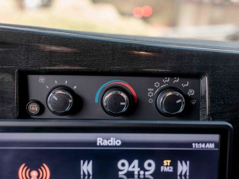 Used 2023 Chevrolet Express 2500 image 60