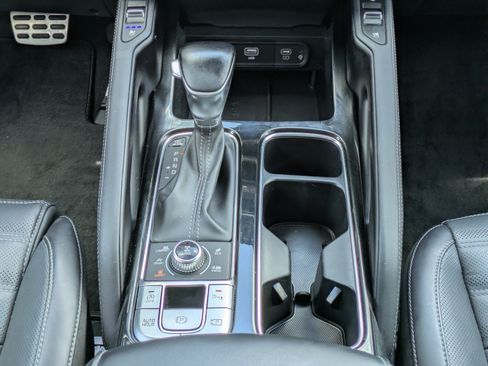 Certified 2025 Kia Telluride SX Prestige AWD/4WD image 17