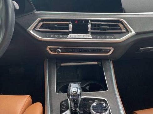 Used 2022 BMW X5 xDrive40i w/ Executive Package AWD/4WD image 9