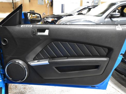 Used 2012 Ford Mustang GT Premium w/ Brembo Brake Pkg RWD image 29