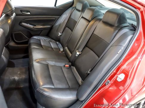 Used 2019 Nissan Altima 2.5 SR w/ SR Premium Package image 16