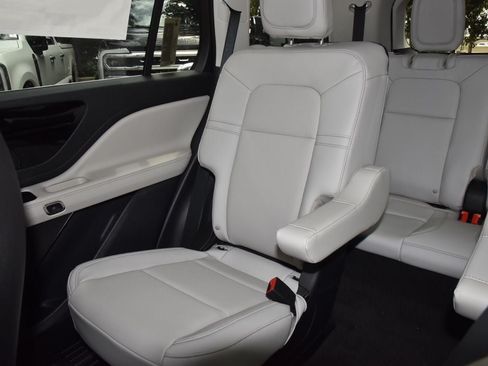 New 2026 Lincoln Aviator 2WD image 20