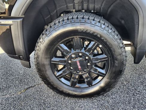 Used 2025 GMC Sierra 2500 AT4 w/ AT4 Premium Plus Package image 34