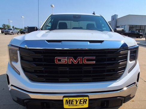 Used 2024 GMC Sierra 1500 Pro w/ Pro Value Package AWD/4WD image 3