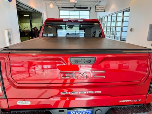 Used 2022 GMC Sierra 1500 AT4X image 5