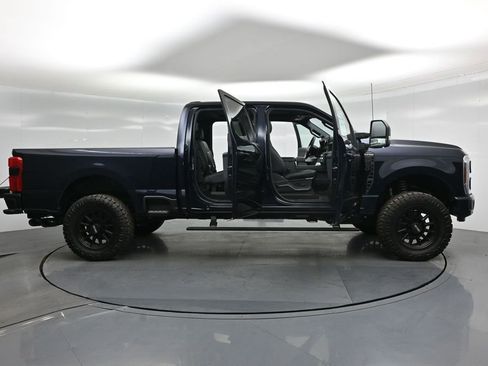 New 2025 Ford F250 Platinum image 4