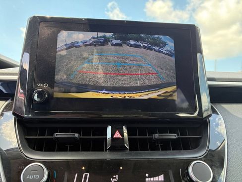 Used 2025 Toyota Corolla LE FWD image 22