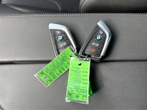 Used 2021 BMW 530i 530i w/ Premium Package image 38