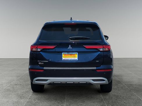 Used 2024 Mitsubishi Outlander SE image 4