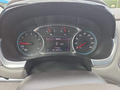 Used 2021 Chevrolet Traverse LT w/ LT Premium Package FWD image 23
