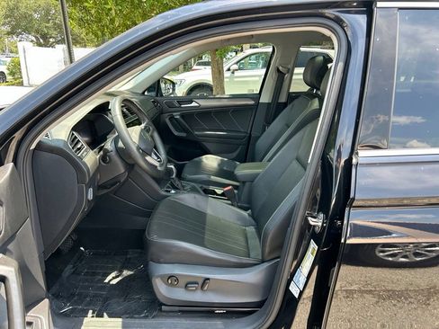 Used 2022 Volkswagen Tiguan SE FWD image 15