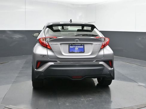 Used 2019 Toyota C-HR Limited FWD image 4