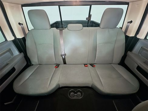 Used 2020 RAM 1500 Classic SLT image 13