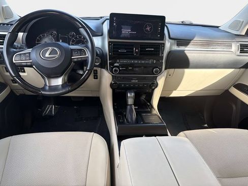 Used 2022 Lexus GX 460 Premium w/ Accessory Package AWD/4WD image 15